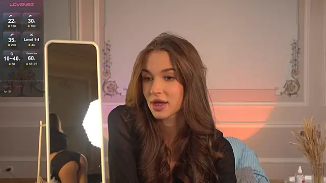 Snapshot of happywhores chatting on 12/16/25, 10:47 happywhores online show from 12/16/25, 10:47