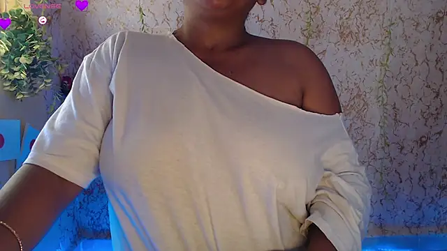 Snapshot of Prita07 chatting on 06/15/26, 04:12 Prita07 online show from 06/15/26, 04:12