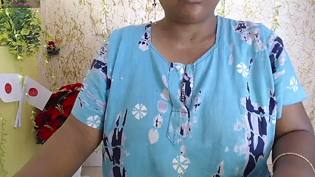 Snapshot of Prita07 chatting on 06/27/26, 04:07 Prita07 online show from 06/27/26, 04:07