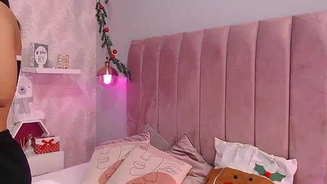 LeenaBrown online show from 12/16/25, 11:36