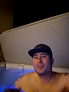 Snapshot of JeepinAround chatting on 10/12/25, 03:41 JeepinAround online show from 10/12/25, 03:41