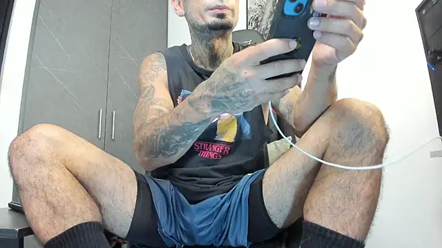 Snapshot of sergiio_mesa27 chatting on 09/14/25, 09:15 sergiio mesa27 online show from 09/14/25, 09:15