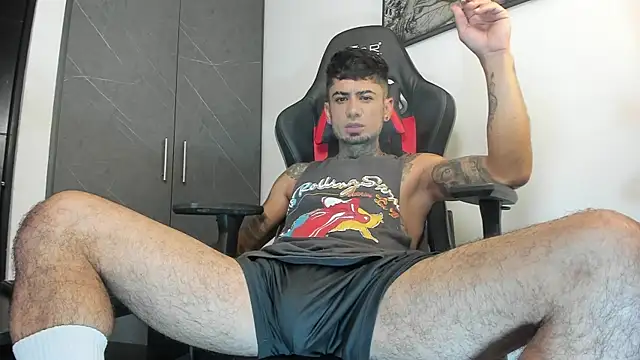 Snapshot of sergiio_mesa27 chatting on 10/03/25, 01:34 sergiio mesa27 online show from 10/03/25, 01:34