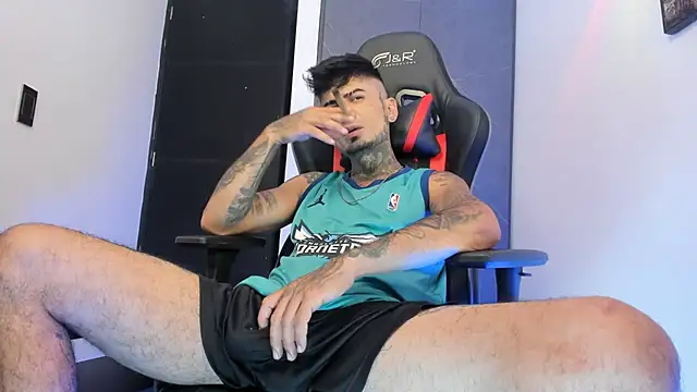 Snapshot of sergiio_mesa27 chatting on 03/10/25, 11:38 sergiio mesa27 online show from 03/10/25, 11:38