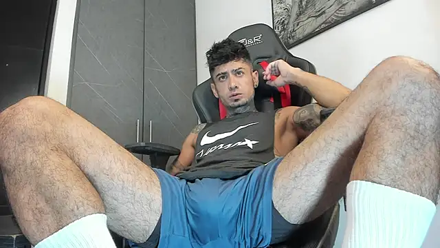 Snapshot of sergiio_mesa27 chatting on 09/19/25, 08:02 sergiio mesa27 online show from 09/19/25, 08:02