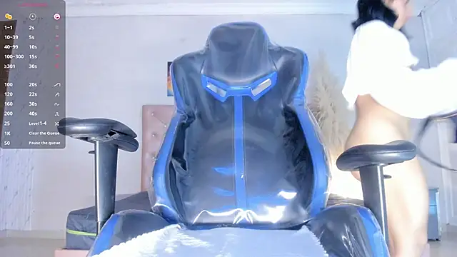 Lissalittlee online show from 11/24/25, 07:58