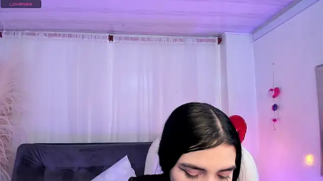 miel gomez online show from 02/25/25, 08:11