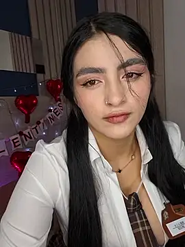 Snapshot of miel_gomez chatting on 02/17/26, 10:18 miel gomez online show from 02/17/26, 10:18