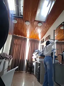 Snapshot of miel_gomez chatting on 02/13/26, 09:48 miel gomez online show from 02/13/26, 09:48