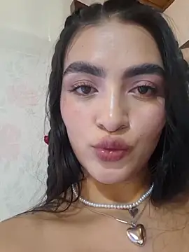 Snapshot of miel_gomez chatting on 02/26/26, 08:42 miel gomez online show from 02/26/26, 08:42