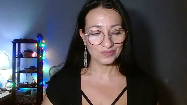 KeisyNeonX online show from 11/13/25, 08:24