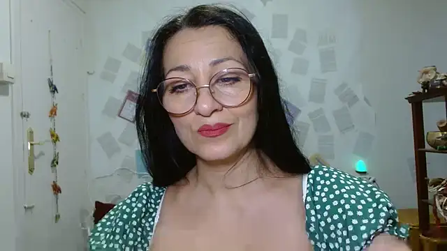 Snapshot of KeisyNeonX chatting on 06/08/26, 05:24 KeisyNeonX online show from 06/08/26, 05:24
