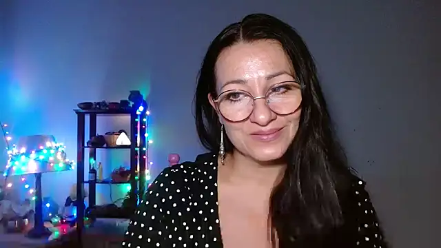 Snapshot of KeisyNeonX chatting on 10/04/25, 07:37 KeisyNeonX online show from 10/04/25, 07:37