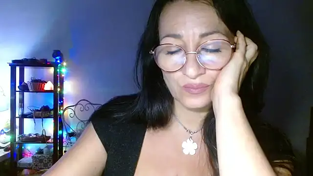 KeisyNeonX online show from 11/15/25, 08:24
