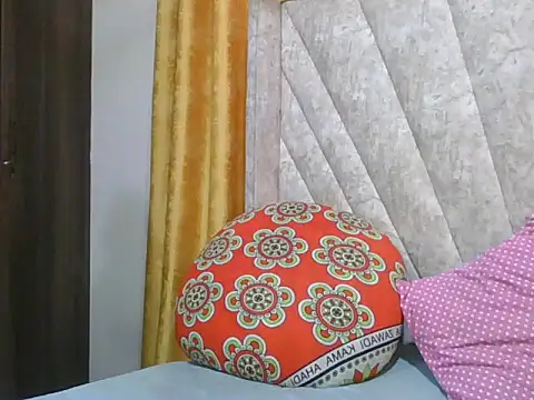 Snapshot of Sexy_Villagegal chatting on 05/17/26, 02:17 Sexy Villagegal online show from 05/17/26, 02:17
