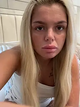 IrishTeenBarbie69 online show from 03/23/26, 08:36