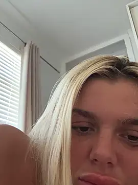 IrishTeenBarbie69 online show from 04/10/26, 10:22