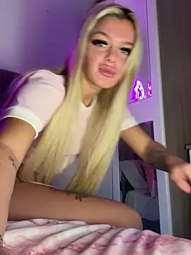 Snapshot of IrishTeenBarbie69 chatting on 01/19/25, 02:38 IrishTeenBarbie69 online show from 01/19/25, 02:38