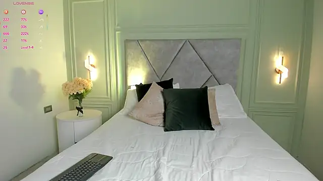  Miss Kimm online show from 11/21/25, 10:36