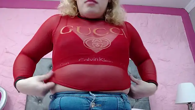 Snapshot of Pearl_Michelts chatting on 03/18/25, 12:39 Pearl Michelts online show from 03/18/25, 12:39