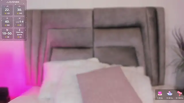 sophiee smith online show from 04/17/26, 11:35