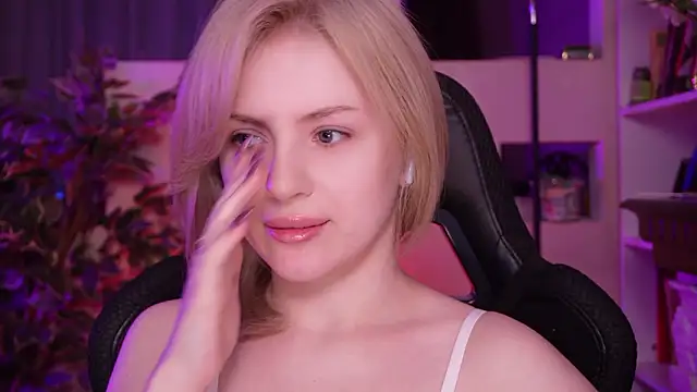 Chriss Fox online show from 03/14/26, 05:19