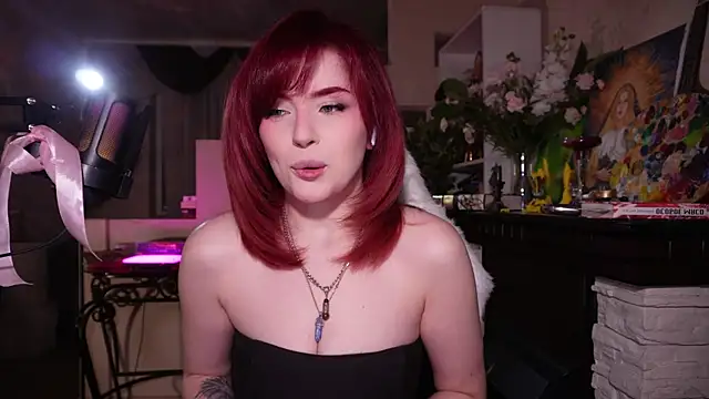 Chriss Fox online show from 12/02/25, 04:30