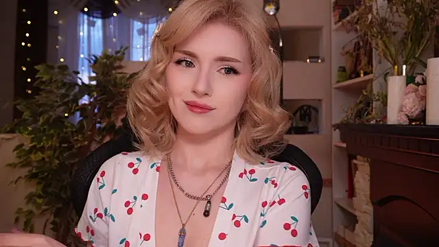 Chriss Fox online show from 03/07/26, 03:17