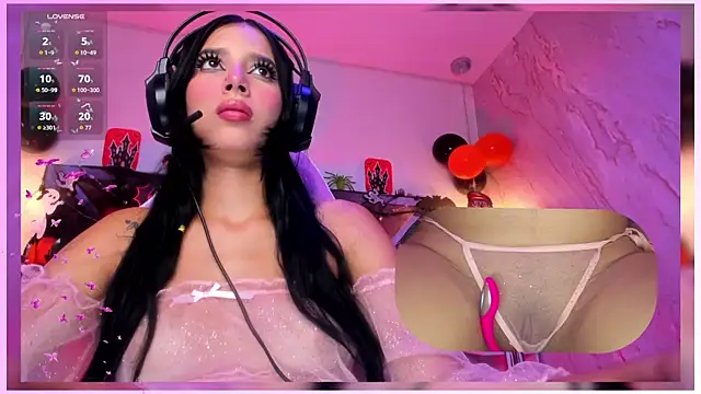 SweetieCloe  online show from 10/28/25, 09:14