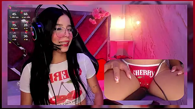 SweetieCloe  online show from 10/03/25, 09:05