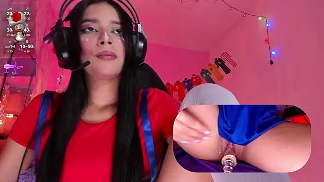 Snapshot of SweetieCloe_ chatting on 07/10/26, 01:33 SweetieCloe online show from 07/10/26, 01:33