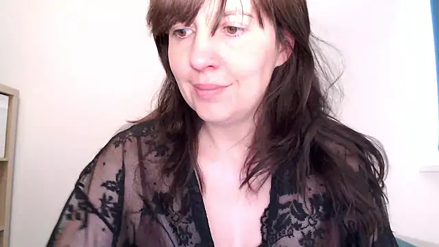 Ella Next Door online show from 01/19/26, 03:27