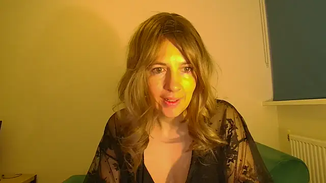 Ella Next Door online show from 11/17/25, 06:39