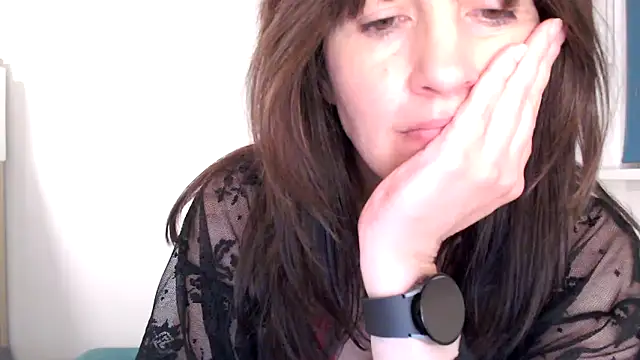 Ella Next Door online show from 04/06/26, 08:54