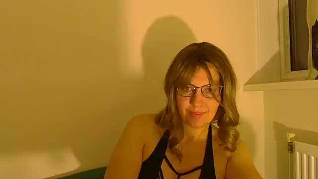 Ella Next Door online show from 09/29/25, 10:04