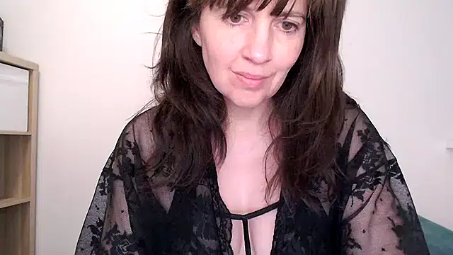 Ella Next Door online show from 01/09/26, 10:17