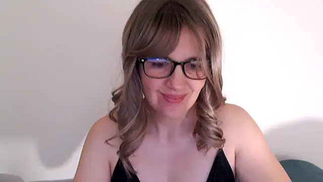 Ella Next Door online show from 09/25/25, 08:59