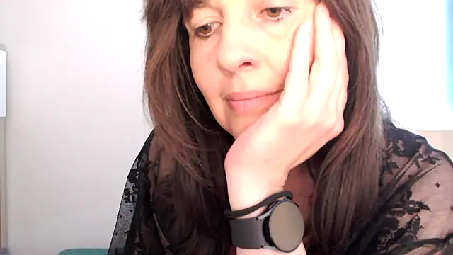 Ella Next Door online show from 04/07/26, 01:57