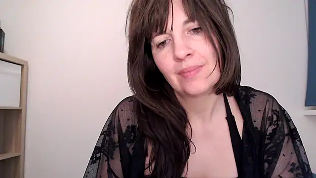 Ella Next Door online show from 01/07/26, 10:48