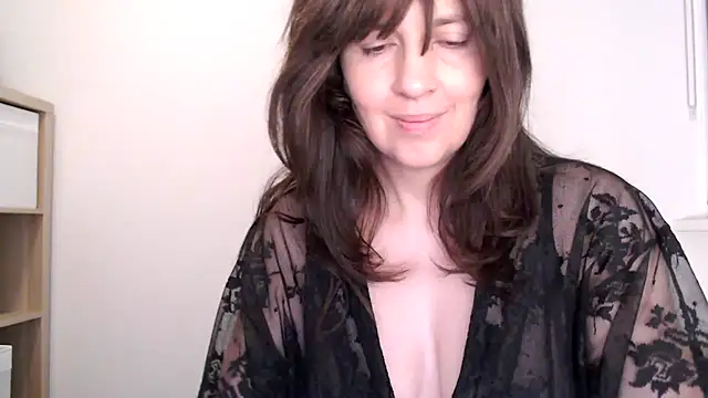 Ella Next Door online show from 03/01/26, 10:32