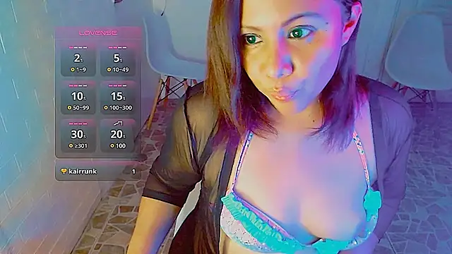 Snapshot of Camil2025 chatting on 01/10/25, 03:18 Camil2025 online show from 01/10/25, 03:18