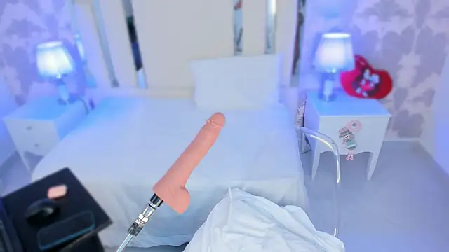 Miliaangeles online show from 11/15/25, 12:31