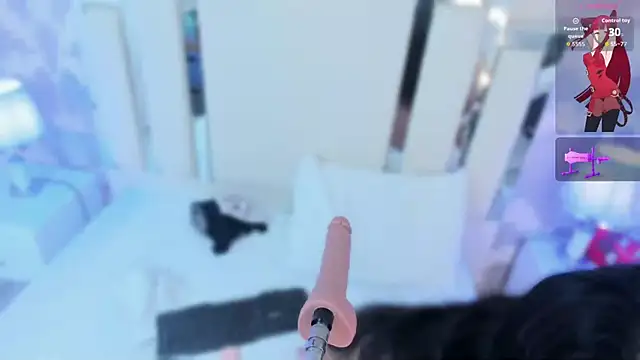 Miliaangeles online show from 11/25/25, 11:43