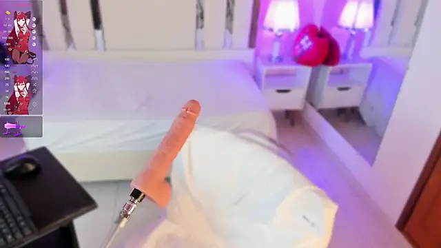 Miliaangeles online show from 10/25/25, 12:28