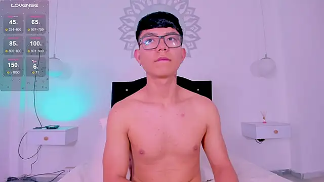 CodyTwink online show from 11/21/25, 05:23