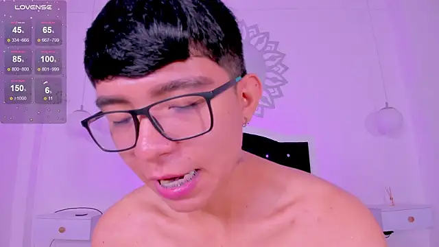 CodyTwink online show from 12/19/25, 03:25