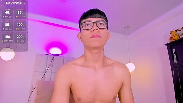 CodyTwink online show from 04/04/26, 12:01