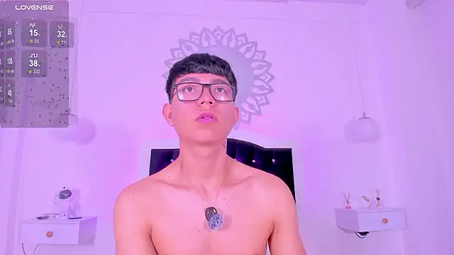 CodyTwink online show from 02/04/26, 03:29