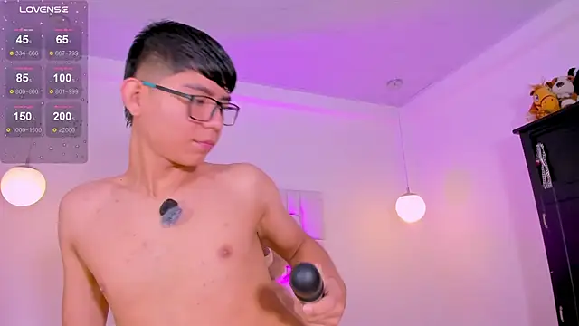 CodyTwink online show from 05/05/26, 01:03