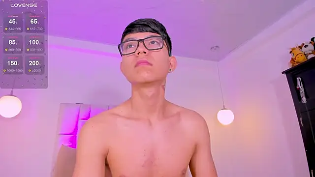 CodyTwink online show from 04/14/26, 09:36